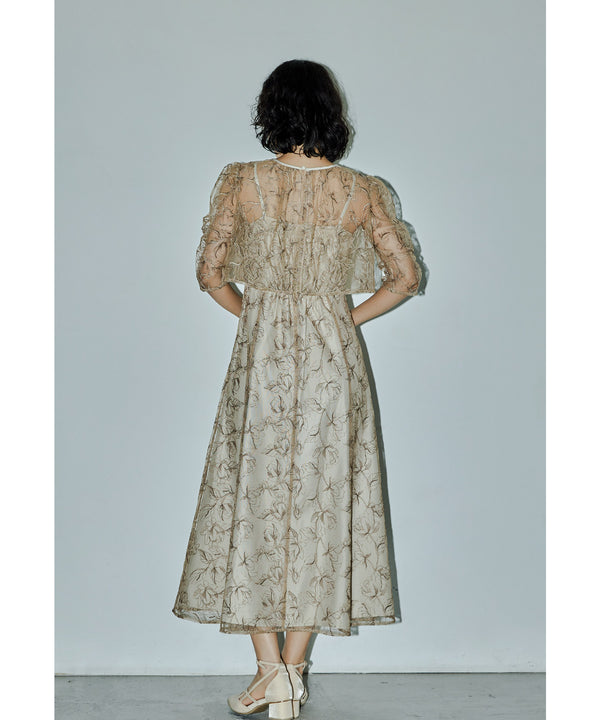 {"color":"\u30d9\u30fc\u30b8\u30e5","info":"model\uff1aH166cm size\uff1aM"}