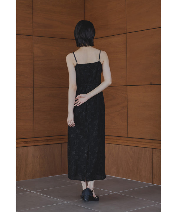 {"color":"\u30d4\u30f3\u30af\u30d9\u30fc\u30b8\u30e5\u00d7\u30d6\u30e9\u30c3\u30af","info":"model\uff1aH166cm size\uff1aM"}