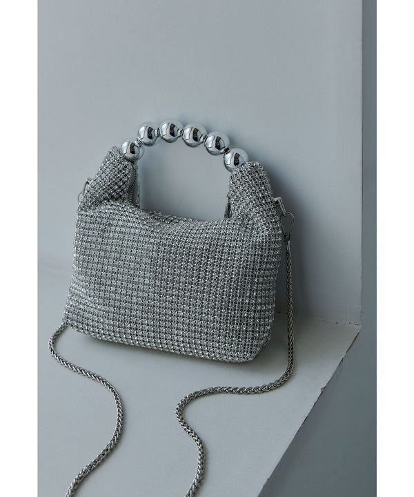 {"color":"\u30b0\u30ec\u30fc","info":""}