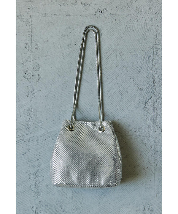 {"color":"\u30b7\u30eb\u30d0\u30fc","info":""}