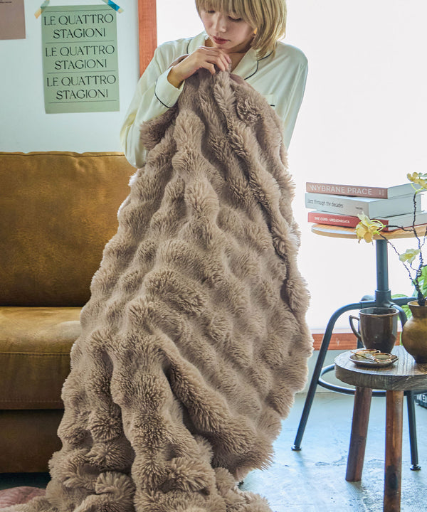 {"color":"\u30d9\u30fc\u30b8\u30e5","info":""}