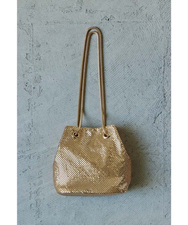 {"color":"\u30b4\u30fc\u30eb\u30c9","info":""}