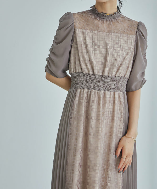 {"color":"\u30b0\u30ec\u30fc\u30b8\u30e5","info":"model\uff1aH167cm size\uff1aM"}