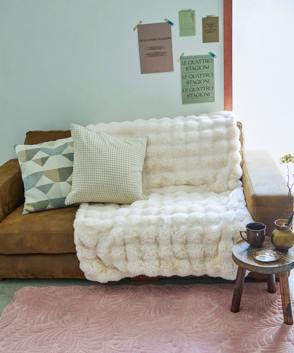 {"color":"\u30a2\u30a4\u30dc\u30ea\u30fc","info":""}