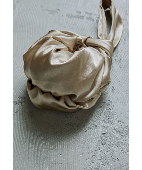 {"color":"","info":""}