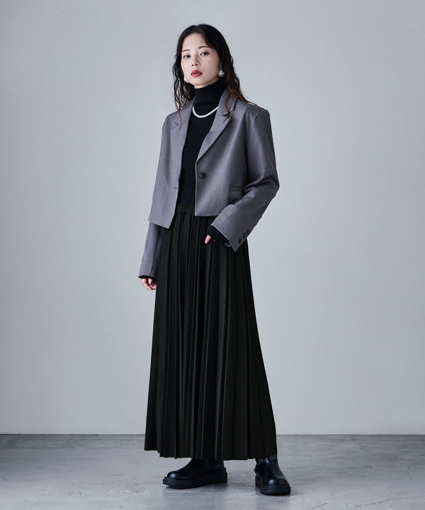 {"color":"\u30d6\u30e9\u30c3\u30af","info":"model\uff1aH166cm size\uff1aL"}