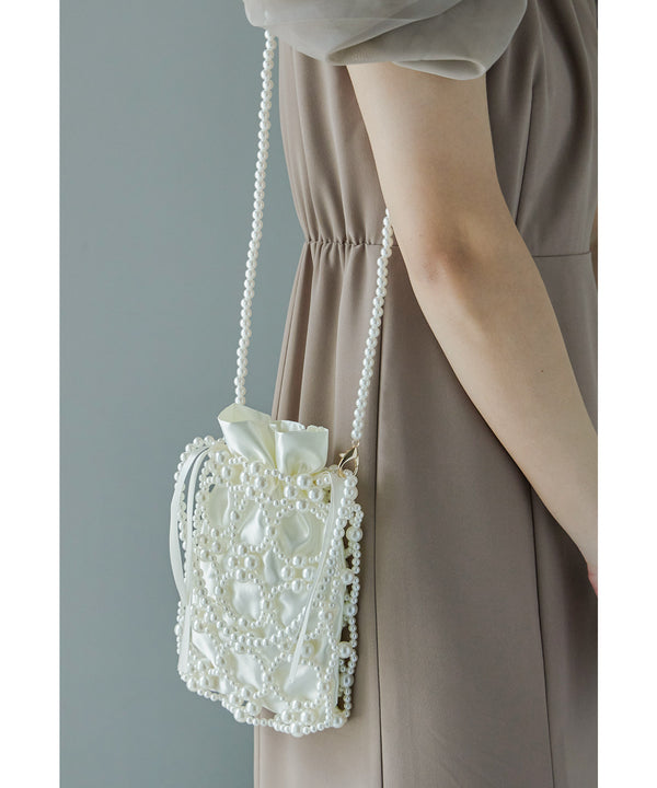 {"color":"\u30aa\u30d5\u30db\u30ef\u30a4\u30c8","info":""}