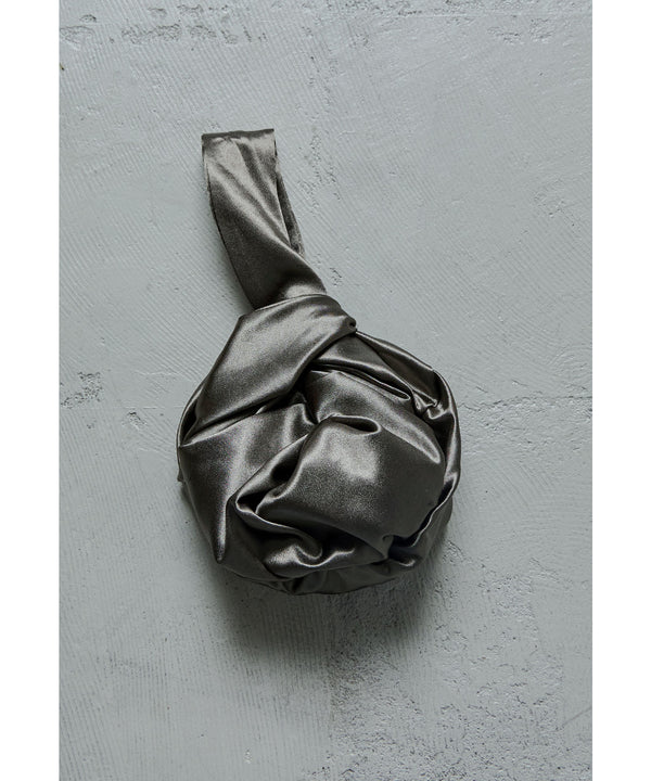 {"color":"\u30d6\u30e9\u30a6\u30f3","info":""}