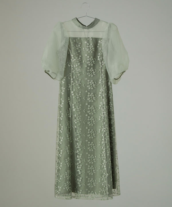 {"color":"\u30b0\u30ea\u30fc\u30f3","info":""}