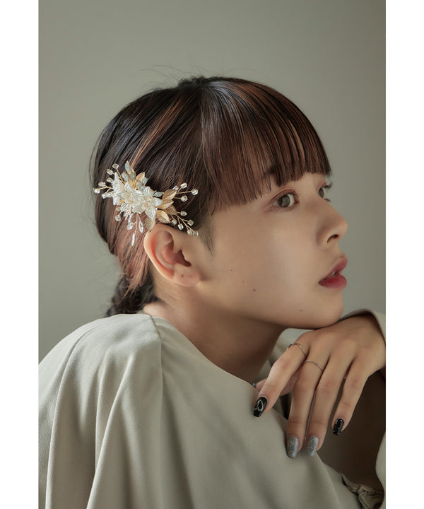 {"color":"\u30b4\u30fc\u30eb\u30c9","info":""}