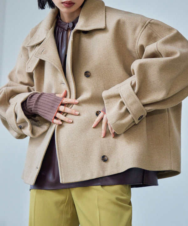 {"color":"\u6762\u30d9\u30fc\u30b8\u30e5","info":""}