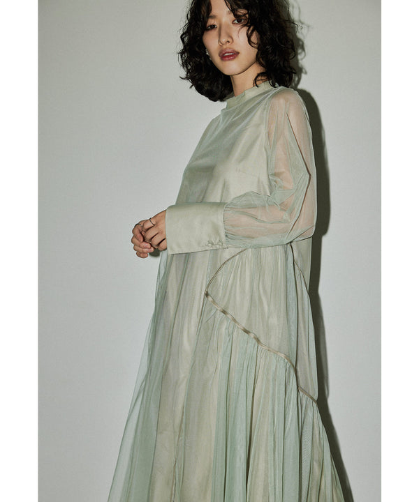 {"color":"\u30b0\u30ea\u30fc\u30f3","info":"model\uff1aH166cm size\uff1aM"}