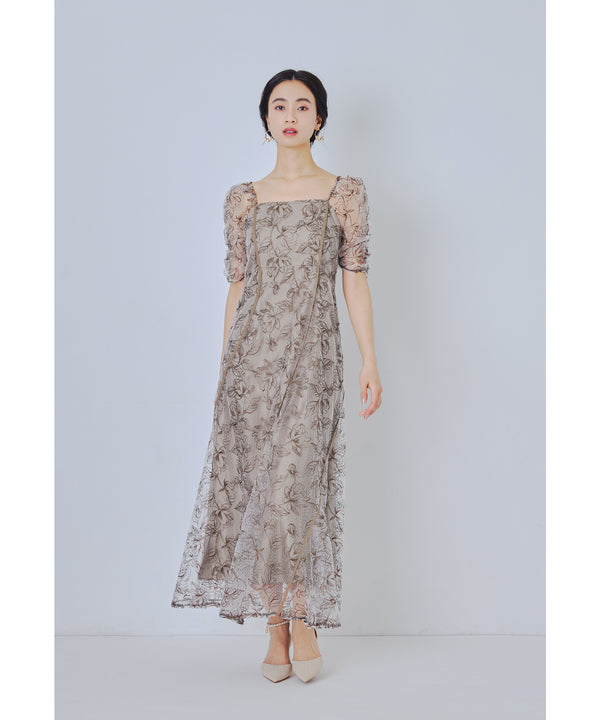 {"color":"\u30d6\u30e9\u30a6\u30f3","info":"model\uff1aH165cm size\uff1aM"}