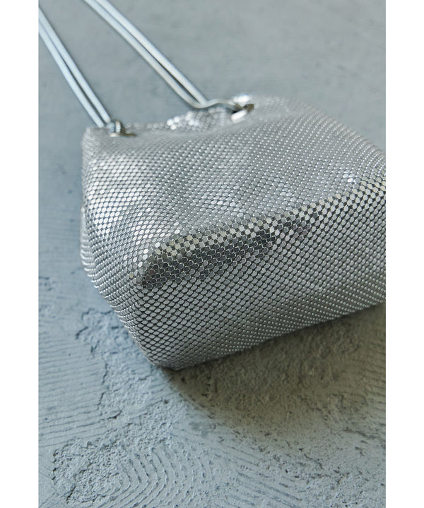 {"color":"","info":""}