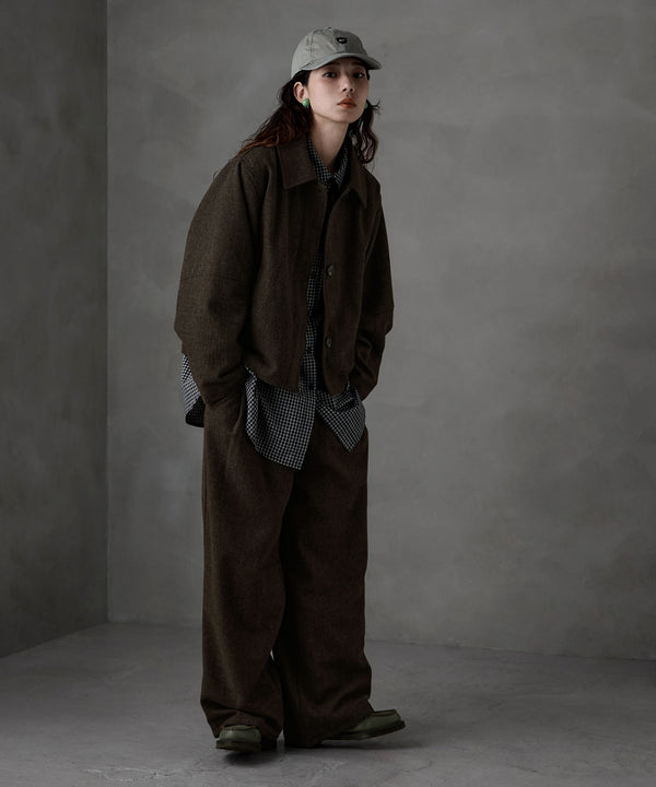 {"color":"\u30c0\u30fc\u30af\u30d6\u30e9\u30a6\u30f3","info":"model\uff1aH166cm size\uff1aF"}