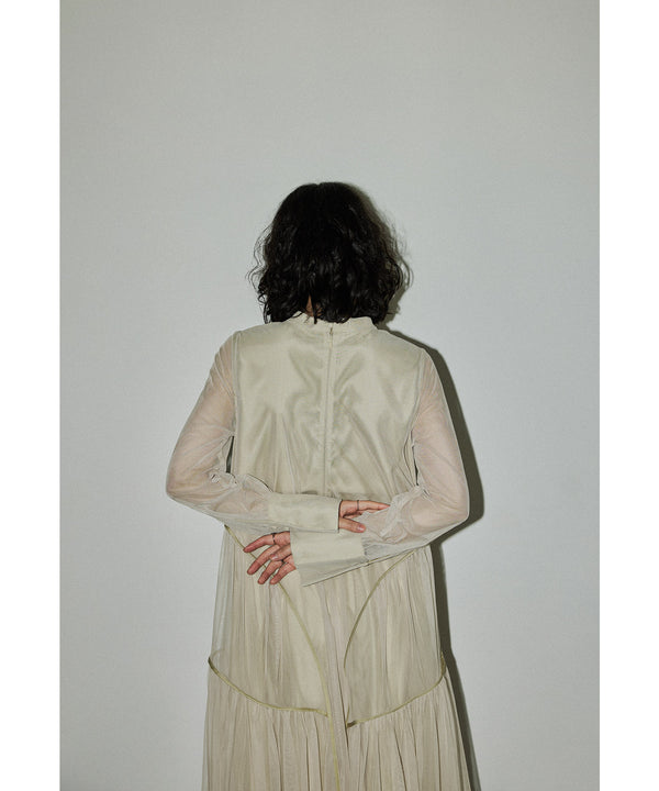 {"color":"\u30d9\u30fc\u30b8\u30e5","info":"model\uff1aH166cm size\uff1aM"}