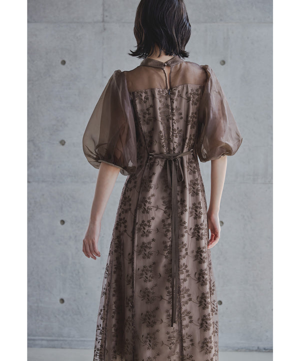 {"color":"\u30d6\u30e9\u30a6\u30f3","info":"model\uff1aH166cm size\uff1aM"}