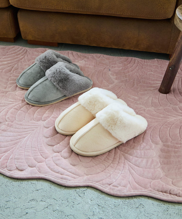 {"color":"\u30a2\u30a4\u30dc\u30ea\u30fc","info":""}