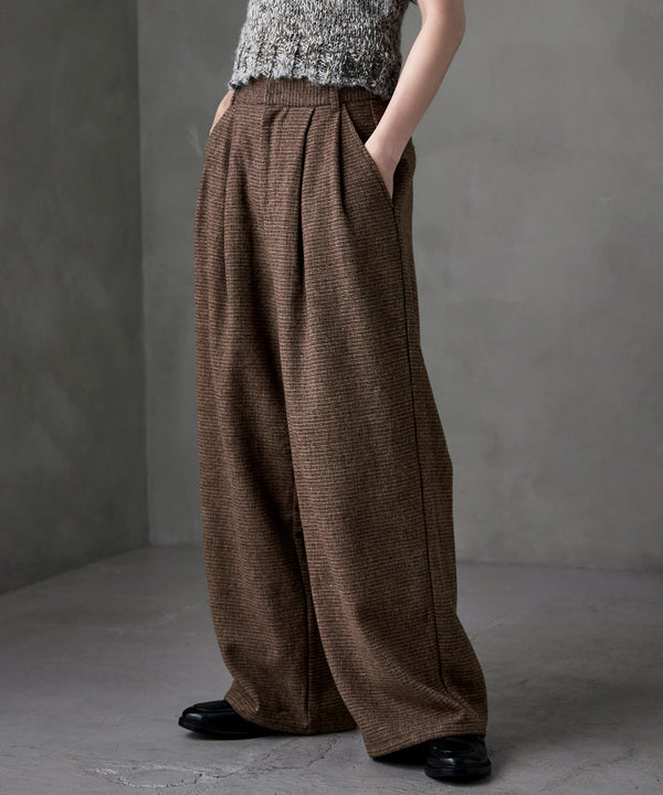 {"color":"\u30d6\u30e9\u30a6\u30f3","info":"model\uff1aH166cm size\uff1aF"}