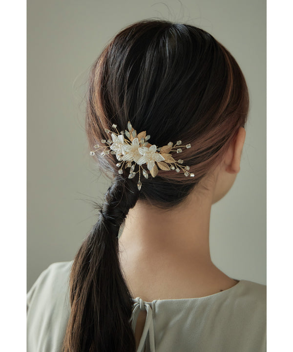 {"color":"\u30b4\u30fc\u30eb\u30c9","info":""}