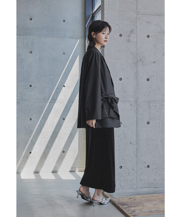 {"color":"\u30d6\u30e9\u30c3\u30af","info":"model\uff1aH166cm size\uff1aM"}