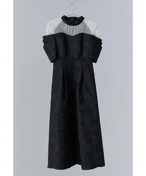 {"color":"\u30d6\u30e9\u30c3\u30af","info":""}