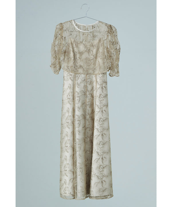 {"color":"\u30d9\u30fc\u30b8\u30e5","info":""}