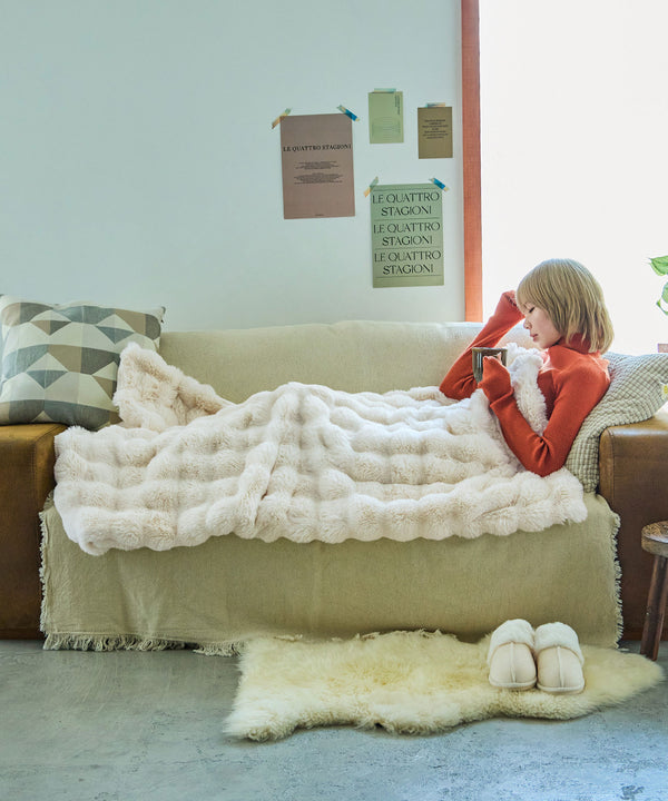 {"color":"\u30a2\u30a4\u30dc\u30ea\u30fc","info":""}