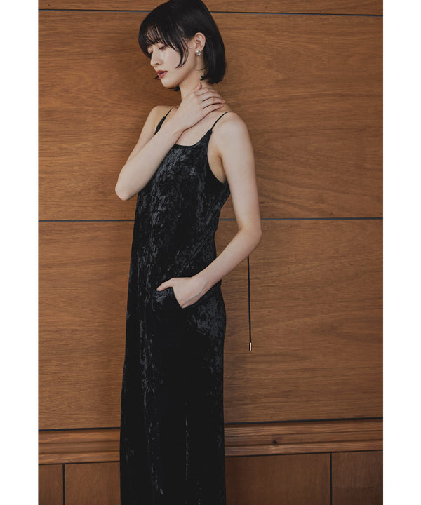 {"color":"\u30d6\u30e9\u30c3\u30af","info":"model\uff1aH166cm size\uff1aM"}