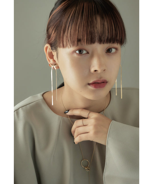 {"color":"\u30b4\u30fc\u30eb\u30c9","info":""}