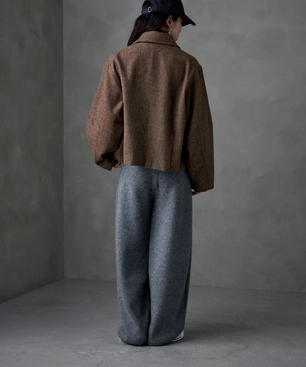 {"color":"\u30d6\u30e9\u30a6\u30f3","info":"model\uff1aH166cm size\uff1aF"}