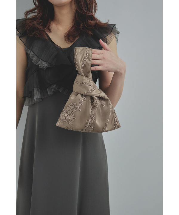 {"color":"\u30e2\u30ab","info":""}