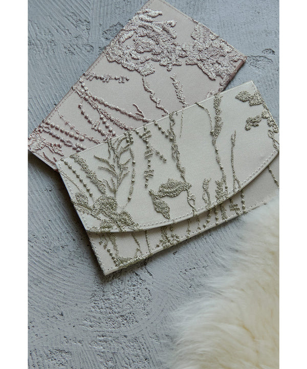 {"color":"","info":""}