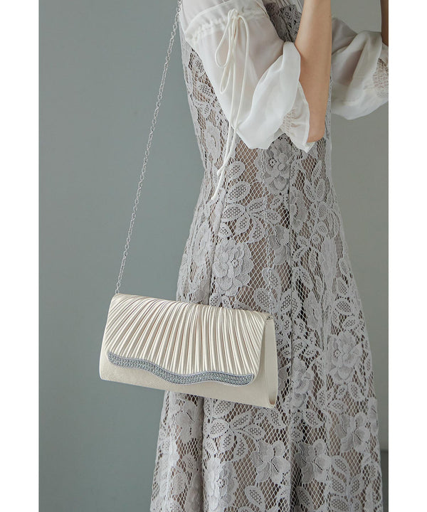 {"color":"\u30d9\u30fc\u30b8\u30e5","info":""}