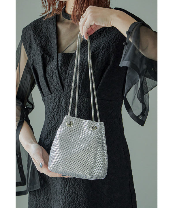 {"color":"\u30b7\u30eb\u30d0\u30fc","info":""}