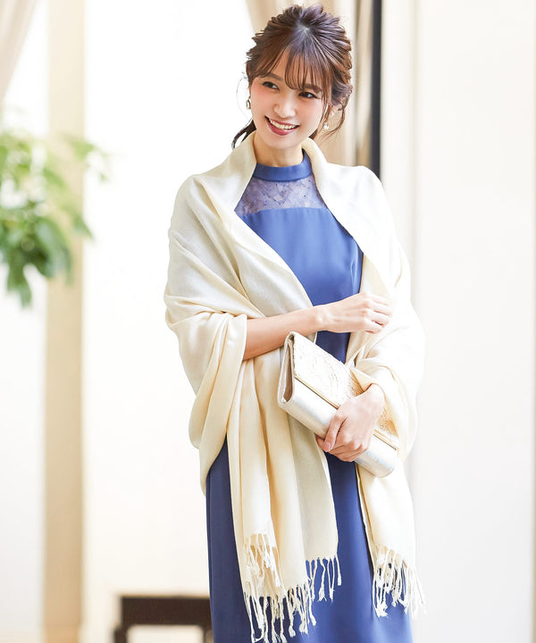 {"color":"\u30e9\u30a4\u30c8\u30d9\u30fc\u30b8\u30e5","info":"model\uff1aH164cm size\uff1aF"}