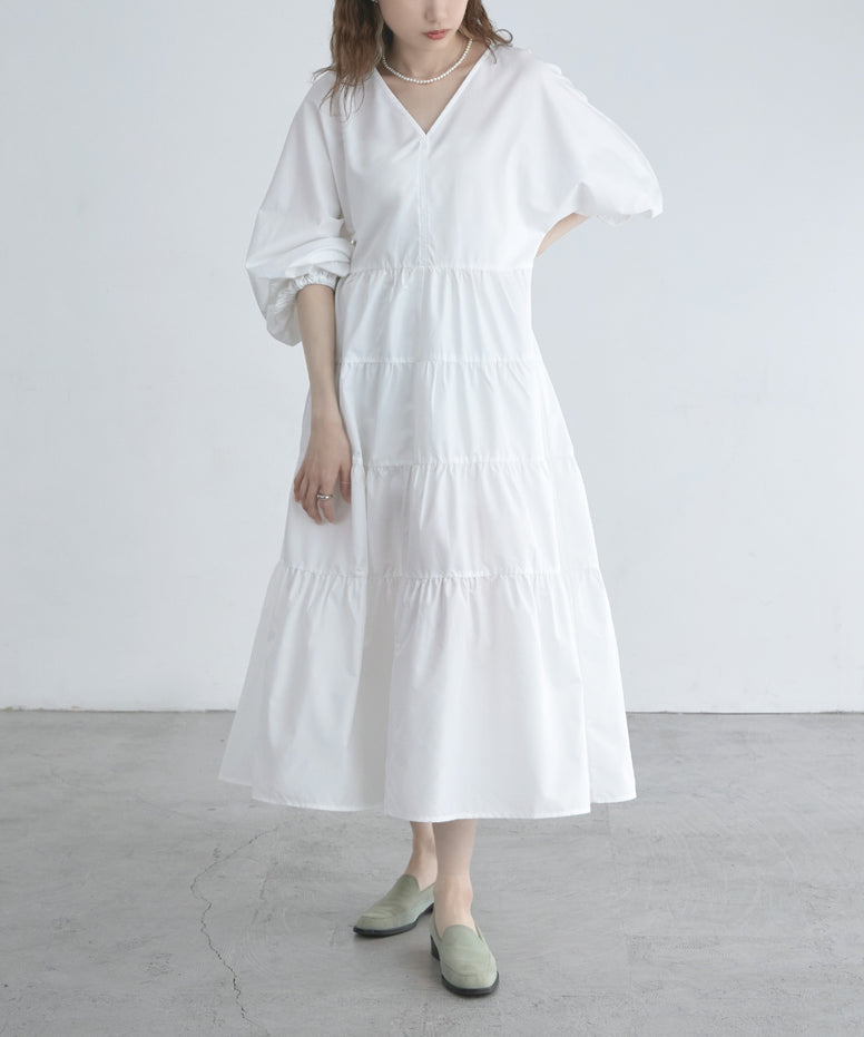 {"color":"\u30aa\u30d5\u30db\u30ef\u30a4\u30c8","info":"model\uff1aH170cm size\uff1aM"}