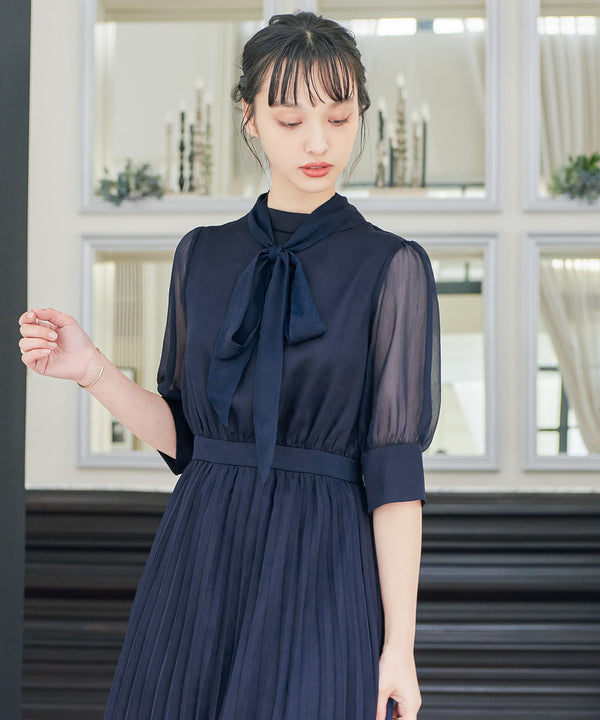 {"color":"\u30cd\u30a4\u30d3\u30fc","info":"model\uff1aH162cm size\uff1aM"}