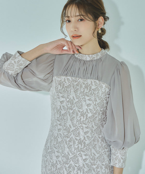 {"color":"\u30b0\u30ec\u30fc","info":"model\uff1aH165cm size\uff1aM"}