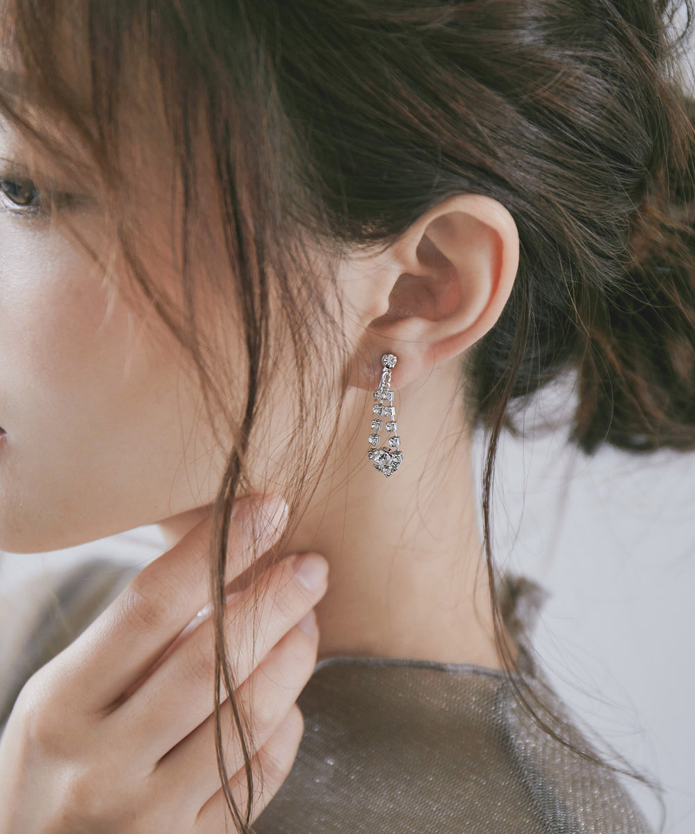 THEHANY Bijoux＆HELLO KITTYビジューコレクション( ピアス