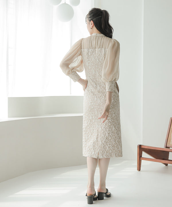 {"color":"\u30d9\u30fc\u30b8\u30e5","info":"model\uff1aH168cm size\uff1aM"}