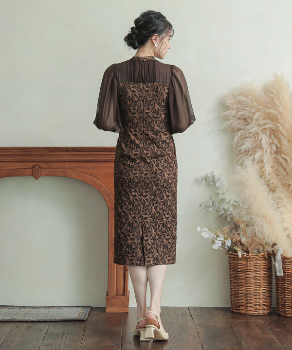 {"color":"\u30c0\u30fc\u30af\u30d6\u30e9\u30a6\u30f3","info":"model\uff1aH168cm size\uff1aM"}