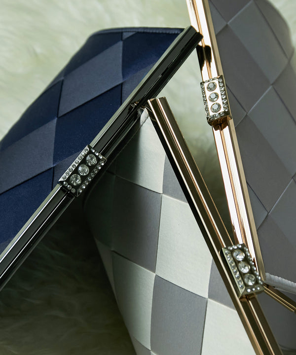 niana ダイヤ柄クラッチバッグ