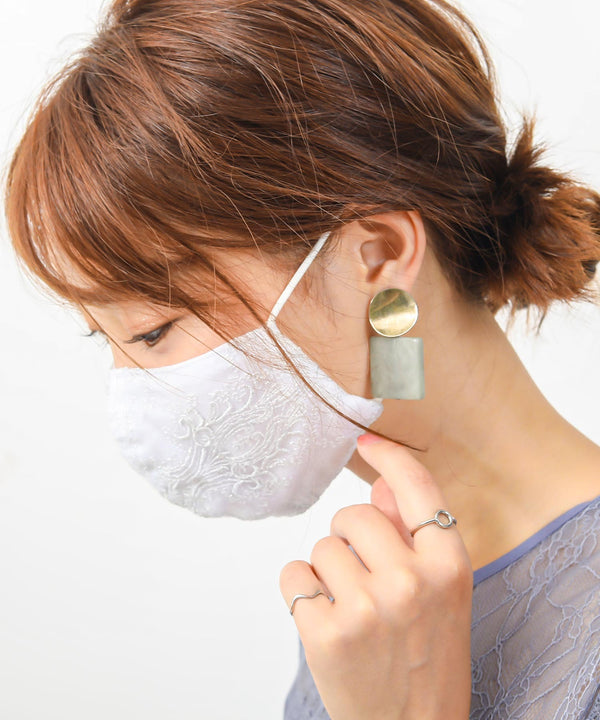 {"color":"\u30b7\u30eb\u30d0\u30fc","info":""}