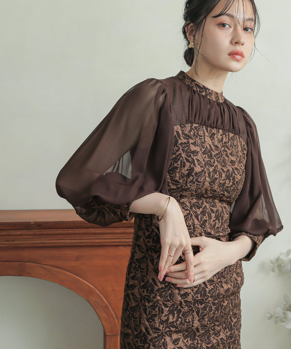 {"color":"\u30c0\u30fc\u30af\u30d6\u30e9\u30a6\u30f3","info":"model\uff1aH168cm size\uff1aM"}