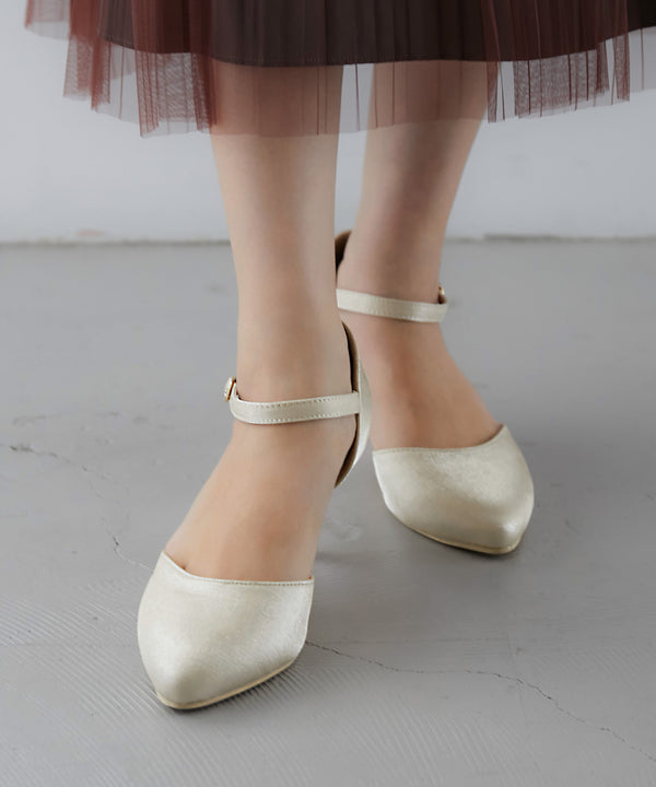 niana シャイニーサテンストラップ付パンプス ベージュ