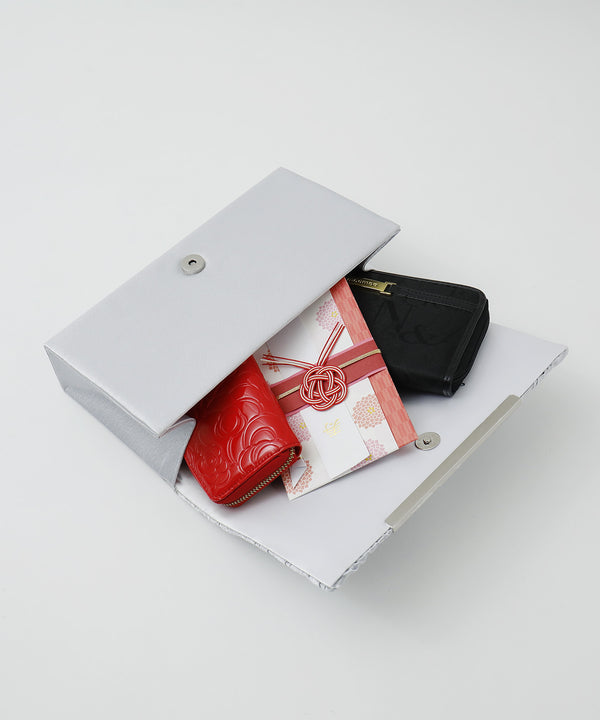 niana サテンプリーツパーティバッグ