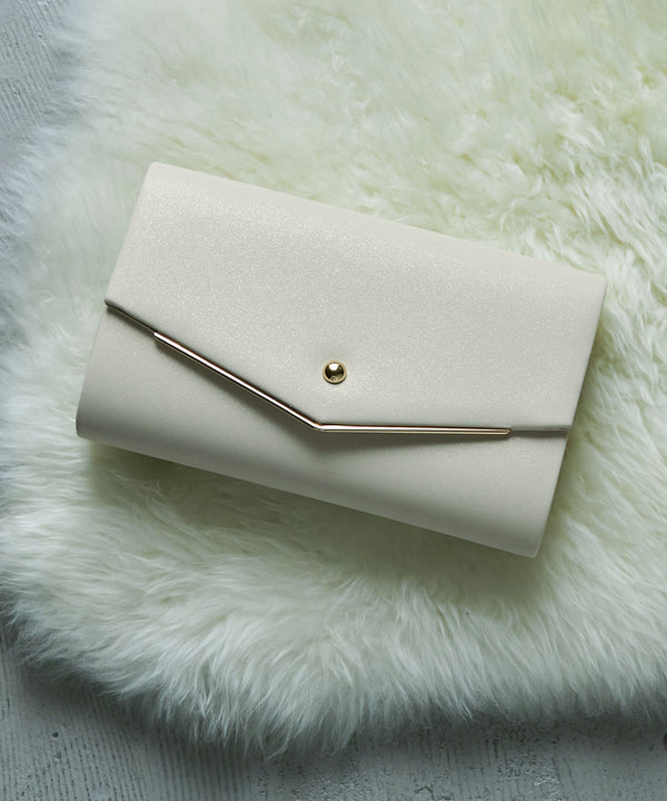 niana ラメクラッチバッグ ベージュ