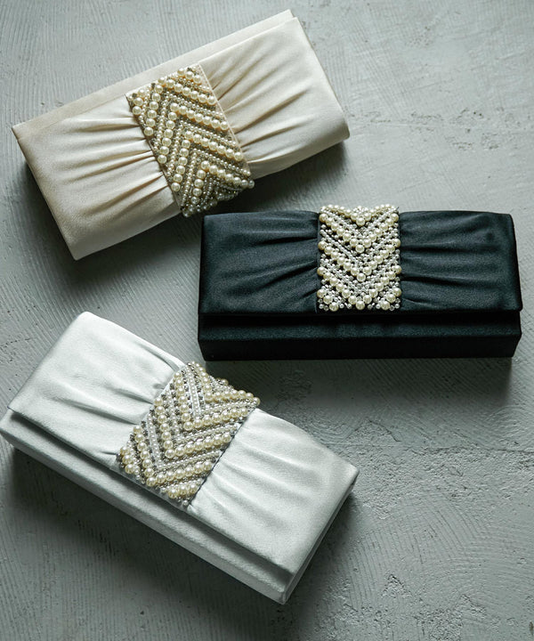 niana パール&ビジュークラッチバッグ ブラック