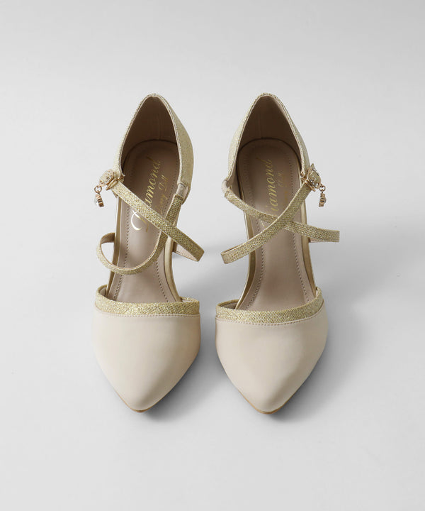 niana シャイニー異素材使いクロスストラップパンプス  ベージュ